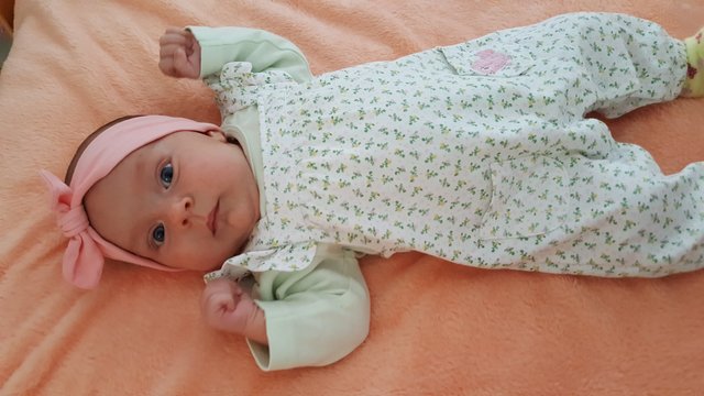 Ich heiße Ksenia und bin am 17.07.2017 in Bruchsal geboren. Ich wog 2790g und war 50cm groß.