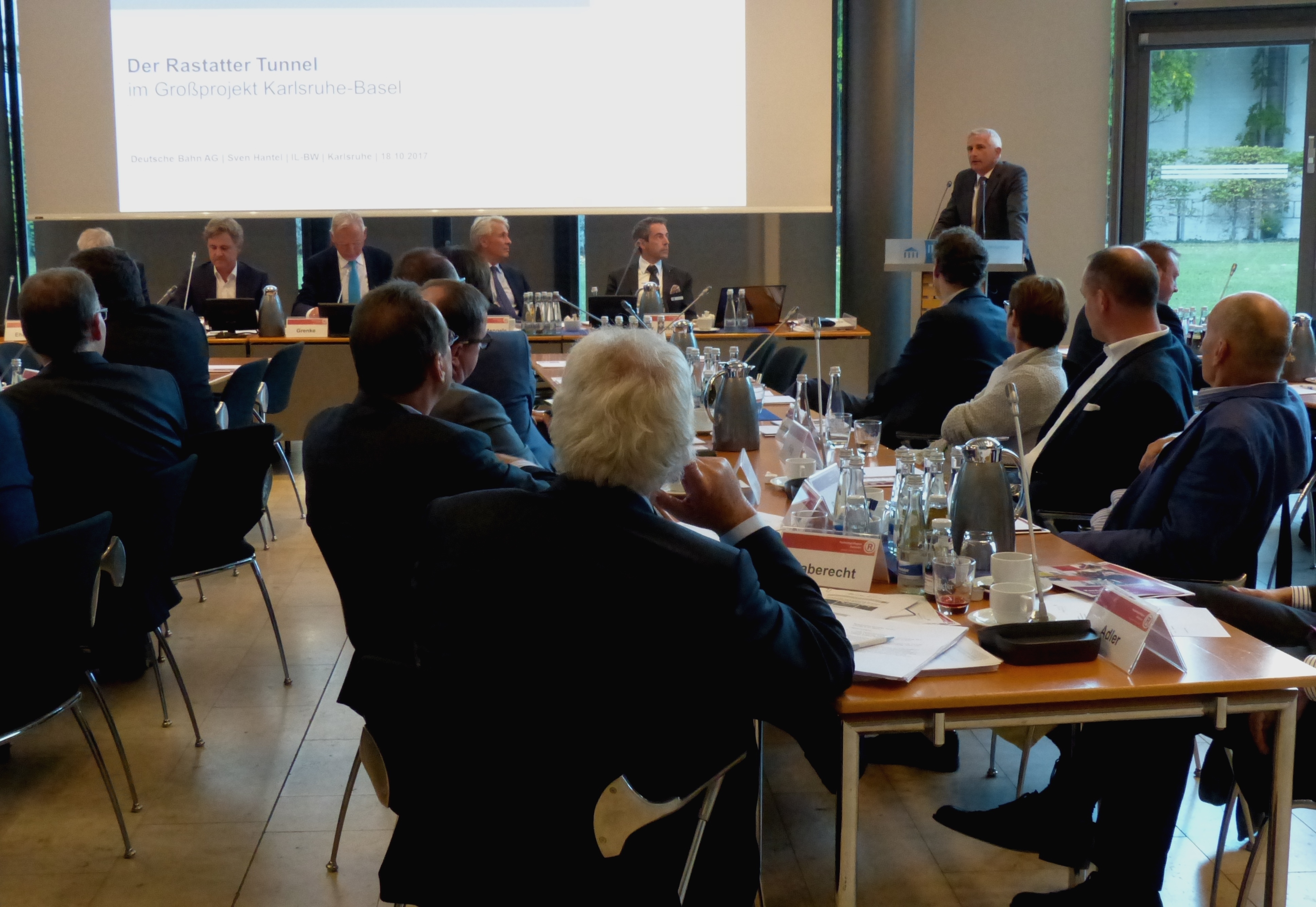 Vor dem Hintergrund der Rastatter Tunnelhavarie wurde auf der 37. Sitzung der Regionalkonferenz der TechnologieRegion Karlsruhe vom Gremium vor allem der Ausbau regionaler Schienenprojekte gefordert.