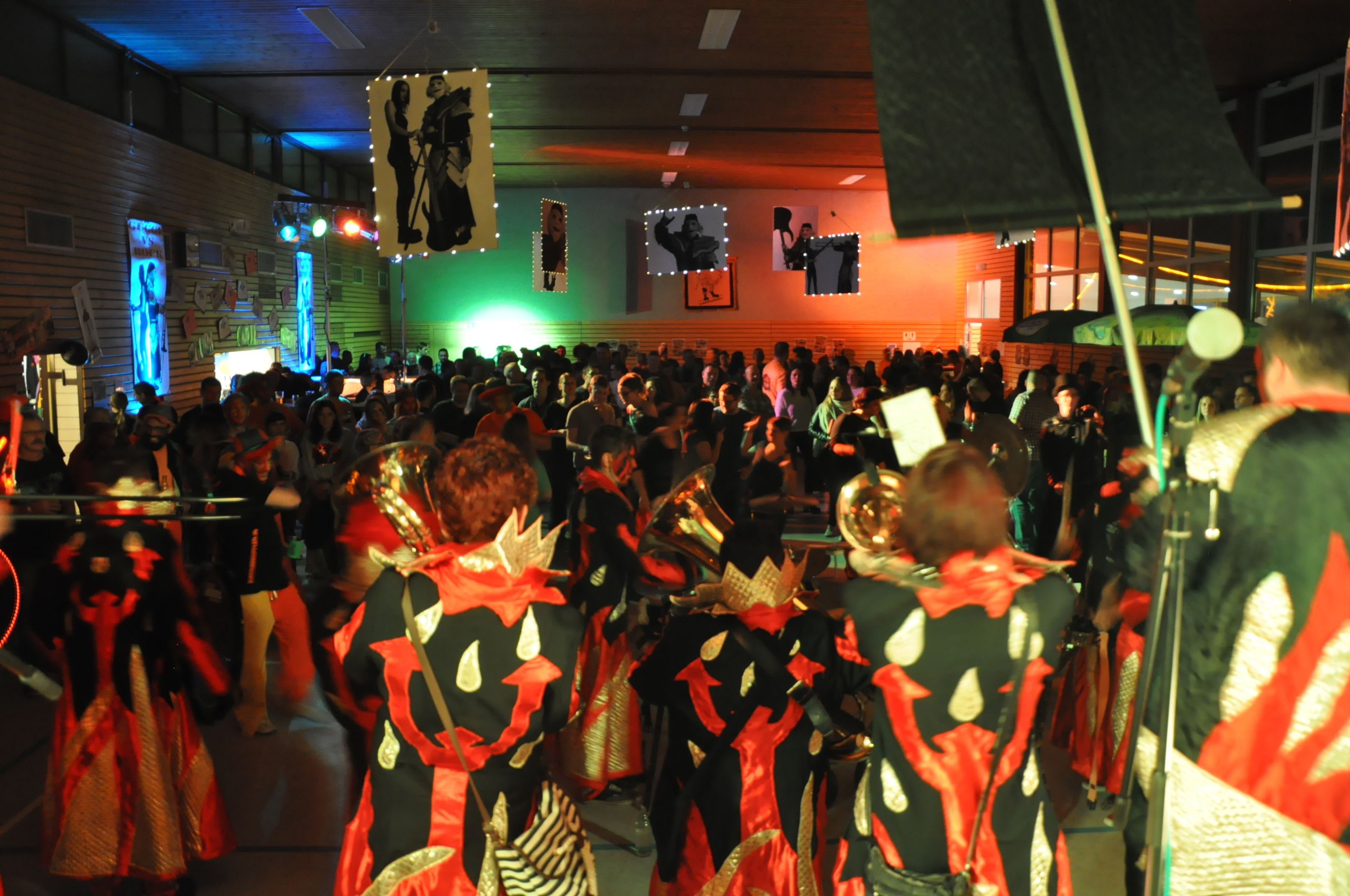 Tolle Feierstimmung gab es am vergangenen Wochenende beim Event Gugge vs. Rock, organisiert vom Verein Guggemusik Bichama Scholwadrebla.