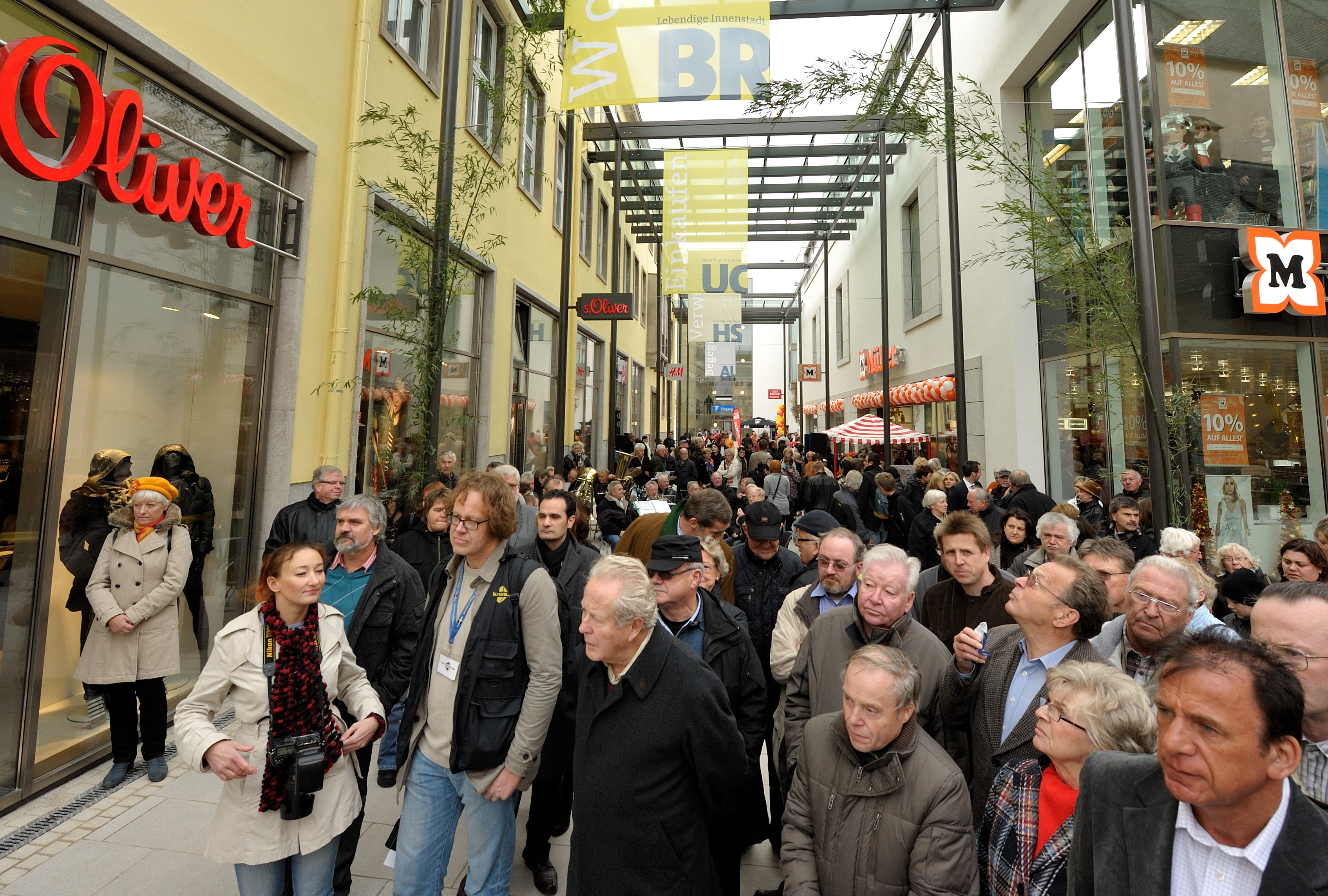 Dichtes Gedränge bei der Eröffnung der Rathausgalerie 2010.
