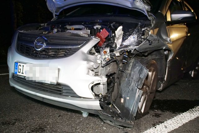 Zu einem schweren Unfall ist es am Freitag, 27. Oktober, gegen 20.45 Uhr, auf der B35 kurz vor Knittlingen gekommen.