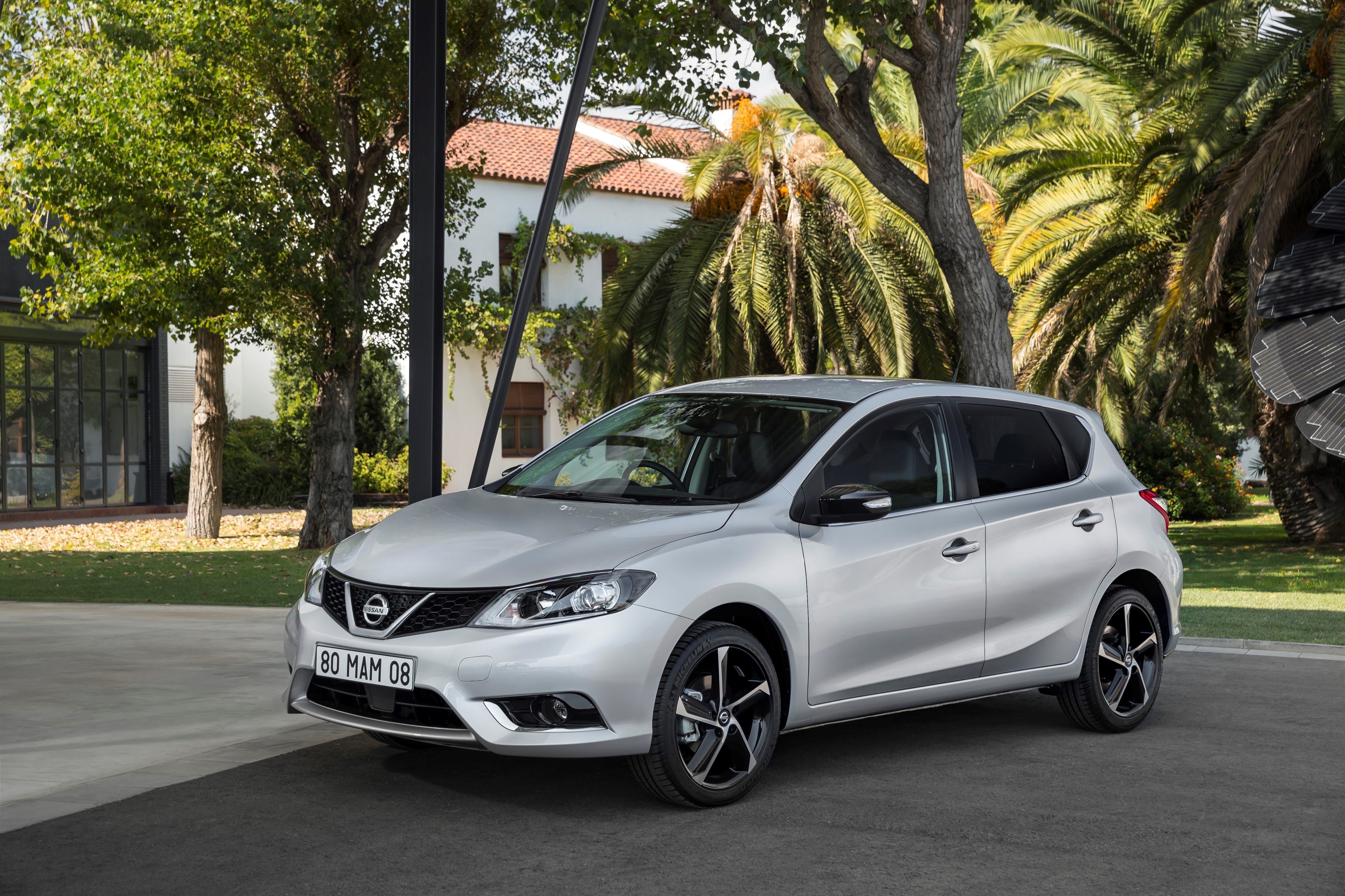 Nissan Pulsar Black Edition.