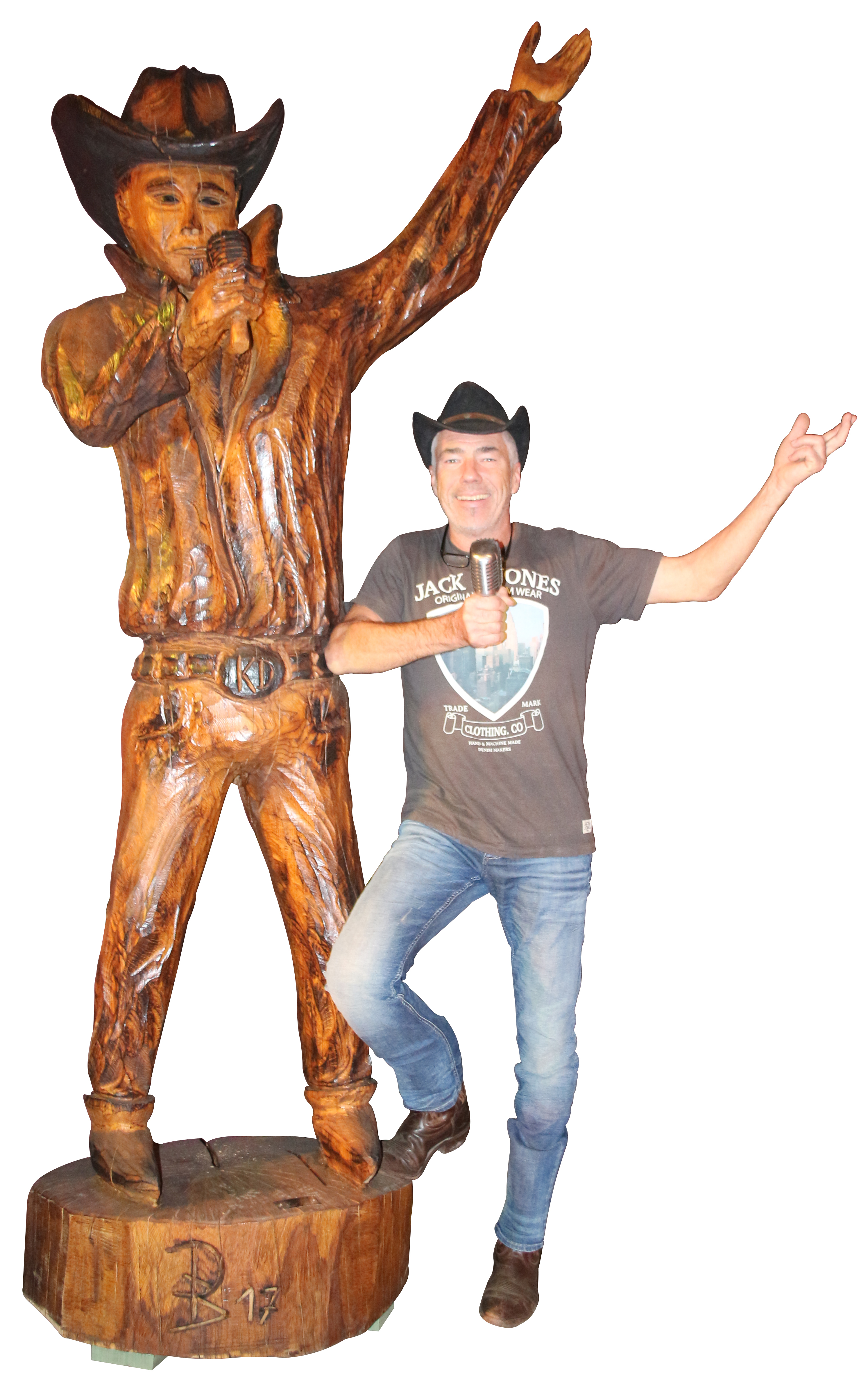 Wolfgang Kienzle und seine Skulptur aus massiver Eiche