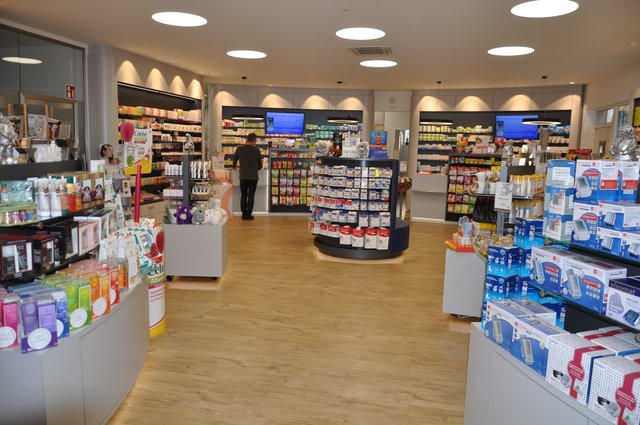 Apotheker im Haus: Die Rosen-Apotheke war vorher nur wenige Häuser weiter ansässig. Foto: ch