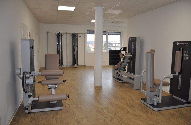 Alles unter einem Dach: Neben einer Allgemeinarztpraxis, einer Lungenfacharztpraxis und einer Zahnarztpraxis beherbergt das Gesundheitszentrum Oberderdingen im zweiten OG auch eine Physiotherapie- und eine Ergotherapiepraxis.. Foto: ch