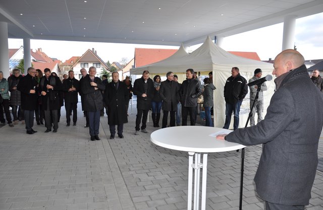 Jürgen Mayer, Geschäftsführer der Firmengruppe Mayer, begrüßte die Gäste. Foto: ch