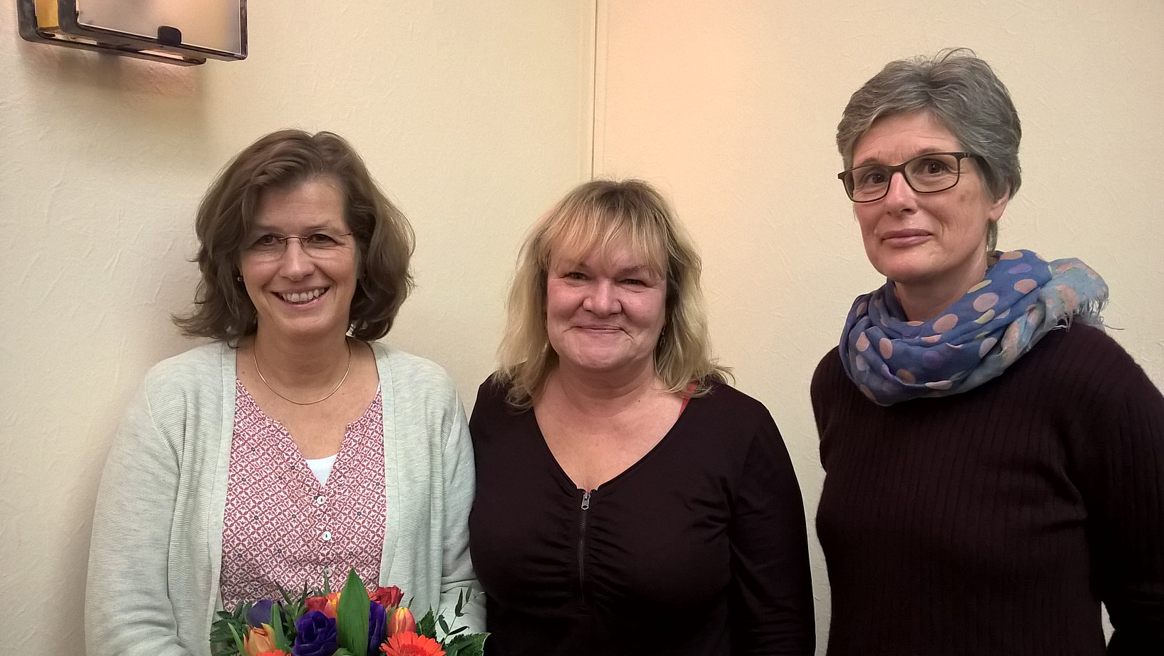 Verantwortungsvolle Aufgabe: (von links) Die bisherige Koordinatorin des "Netzwerks für Flüchtlinge" Wiebke Eitel, Stellvertreterin Heidi Veith und die neue Koordinatorin Isabel Augenstein.