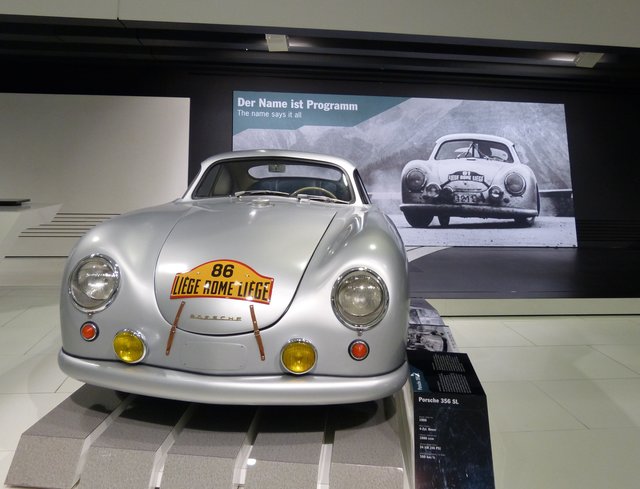 Porsche 356 Coupé bei dem Wettbewerb Lüttich - Rom - Lüttich.