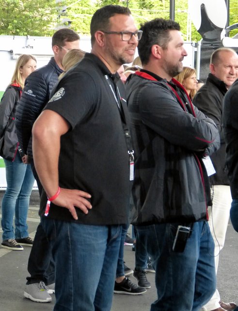 Achim Stejskal (vorne) Leiter des Porsche Museums.