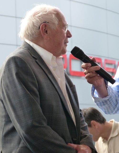 Einer der ersten Lehrlinge bei Porsche im Jahr 1943: Herbert Linge