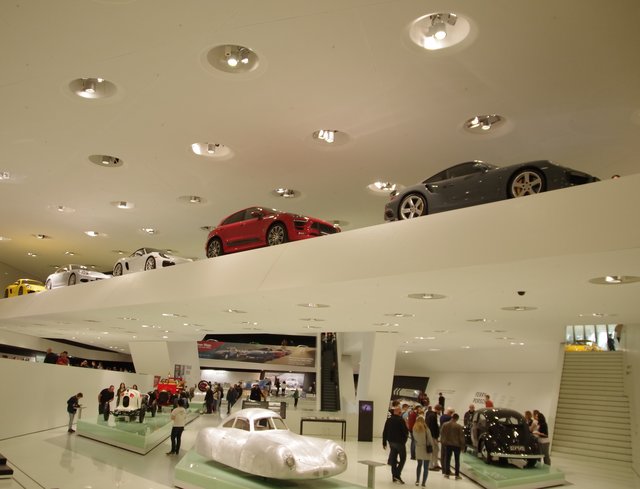 Das neue Porsche Museum wurde im Januar 2009 erstmals für das Publikum geöffnet.
