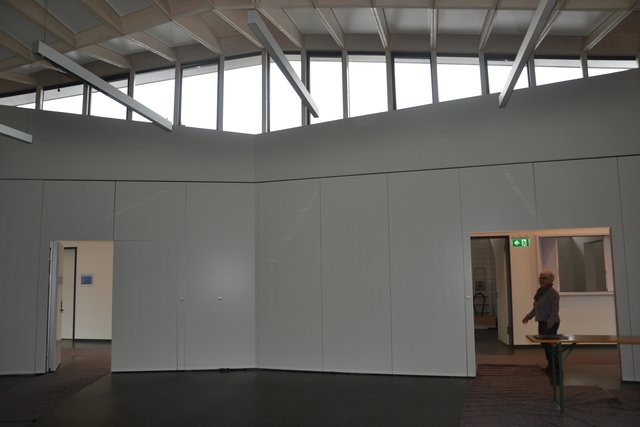 Der große Saal kann zum Flur hin erweitert werden ...