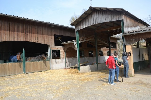 "Gut, dass der Doktor heute nicht zu uns kommt! Und dann noch diese Filmleute!"