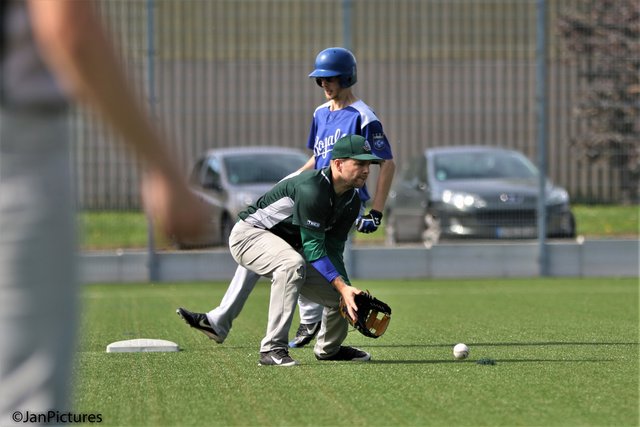 Neuenburgs Many ist an der Base vor Brettens Ries