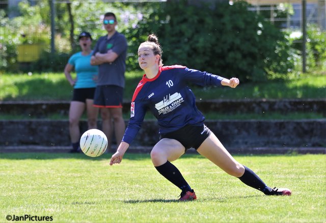 Die Nr. 10 Mona Müller