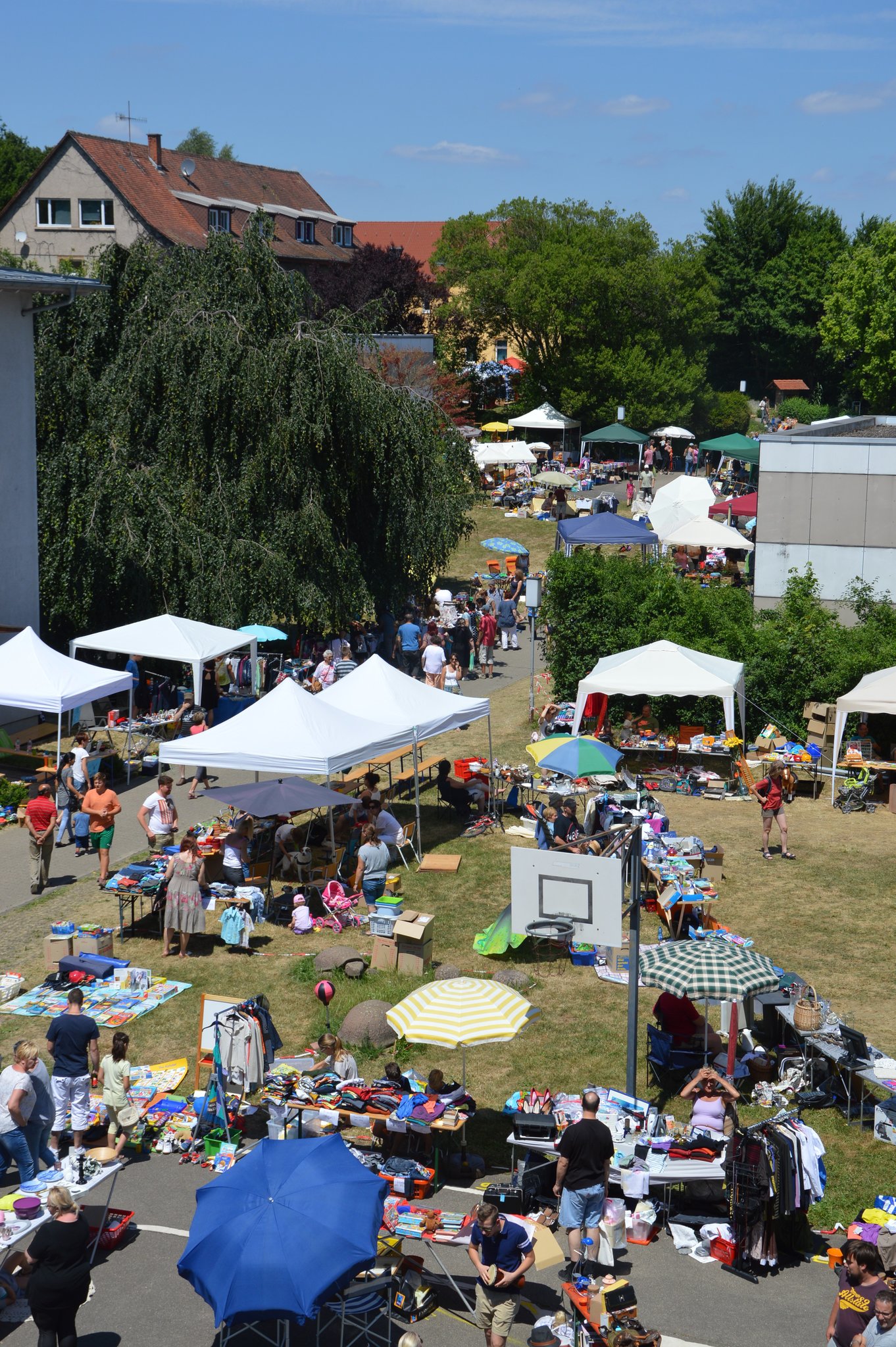  15. Großer Flohmarkt im Hohberghaus Bretten – Trödlerparadies mit 200 Illustration 