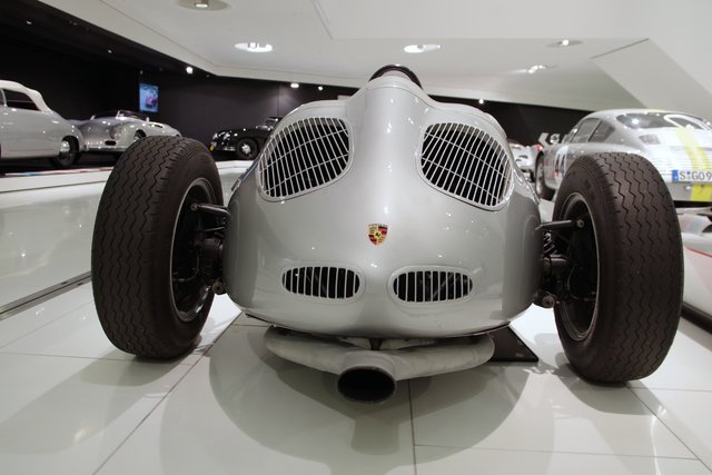 So sahen ihn meistens die Gegner: Porsche Formel 2 Rennwagen.