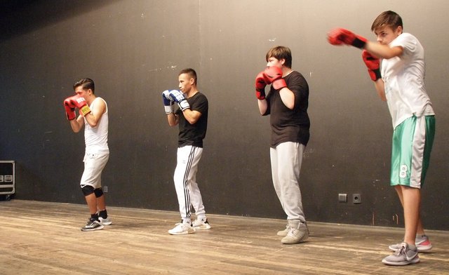 ... während die Boxer des Internationales Bundes Integration mit Kampfsport verbinden.