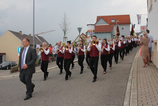 Der MV Obergrombach auf dem Marsch ins "Städt'l" | Foto: Klaus Kehrwecker