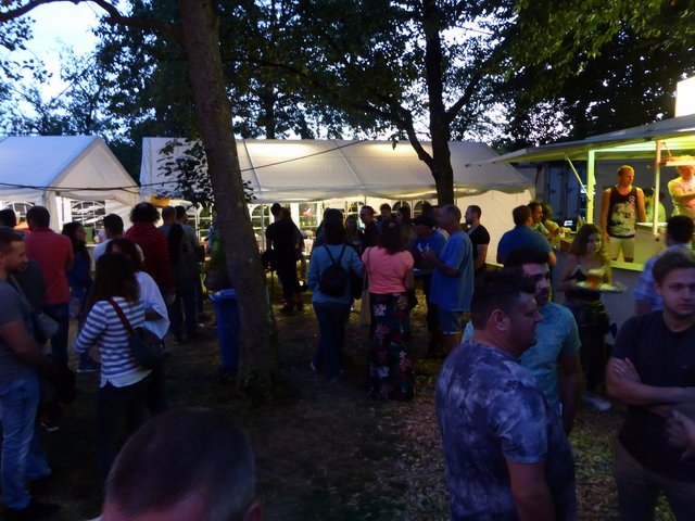 Nach der Band im Bereich des Barbetriebes