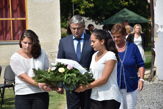 Feierliche Kranzniederlegung beim Bergbaufest