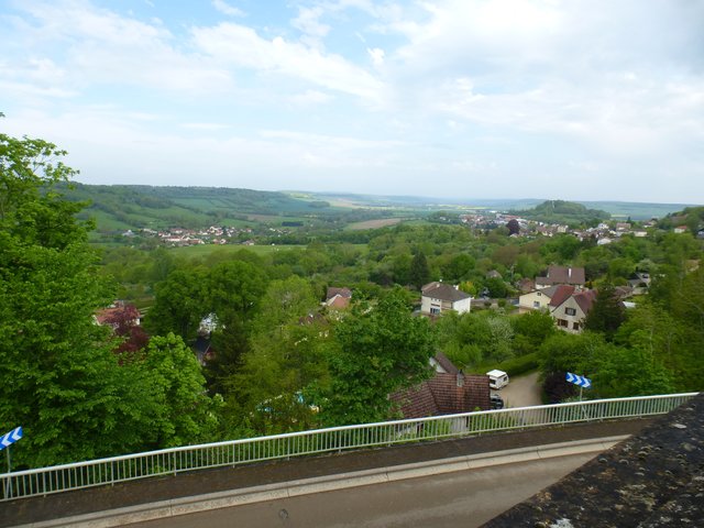 Blick von der Stadtmauer in die Landschaft