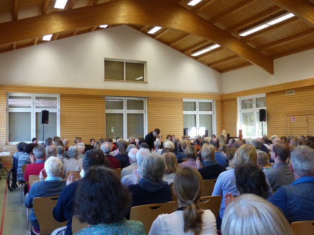 Verbeugung vor einem begeisterten Publikum