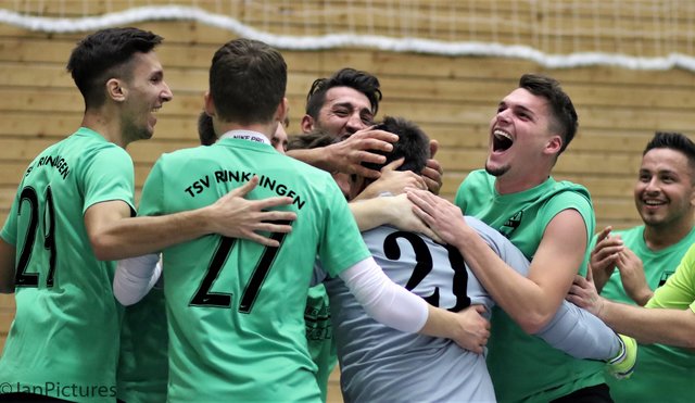 Sascha Wächter - gefeierter 9 Meter Held mit vier gehaltenen Bällen.