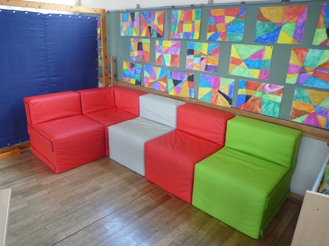 Sofas in der Leseecke | Foto: Archiv Förderverein