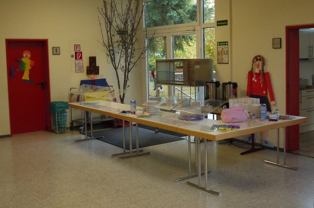 Kuchenverkaufsstand am Schulfest 2017