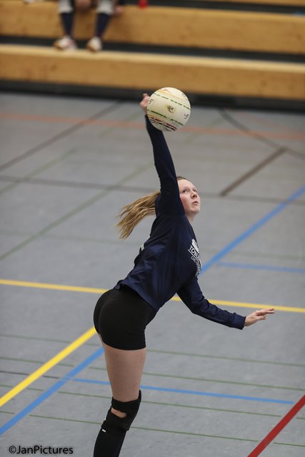 Die Nr. 9 des TV Bretten Celine Jensen