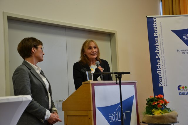 Von rechts: Andrea Schwarz (Grüne) und Sabine Kurtz (CDU)