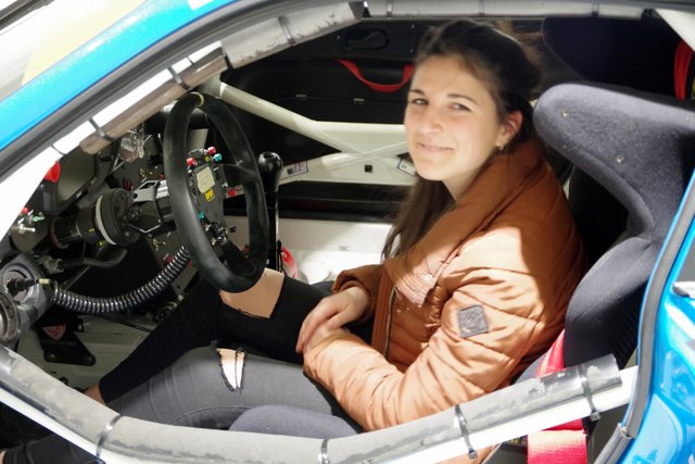 Lisa fühlte sich im engen Schalensitz wohl.