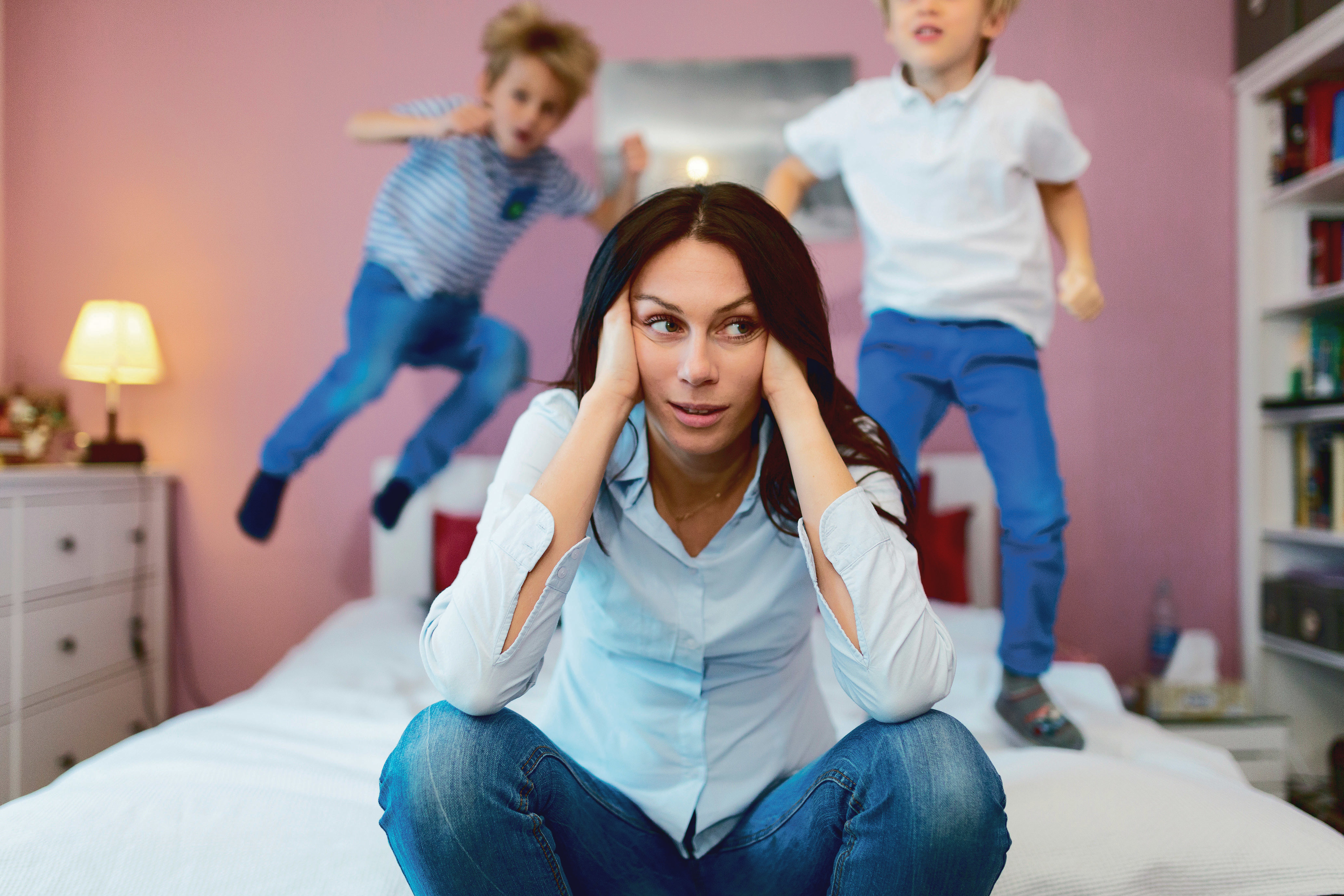 Anders als der Steinzeitmensch können wir uns in unvermeidlichen Stresssituationen nicht einfach durch Kampf oder Flucht abreagieren. Foto: pikselstock/fotolia.com/Sideritis/akz-o