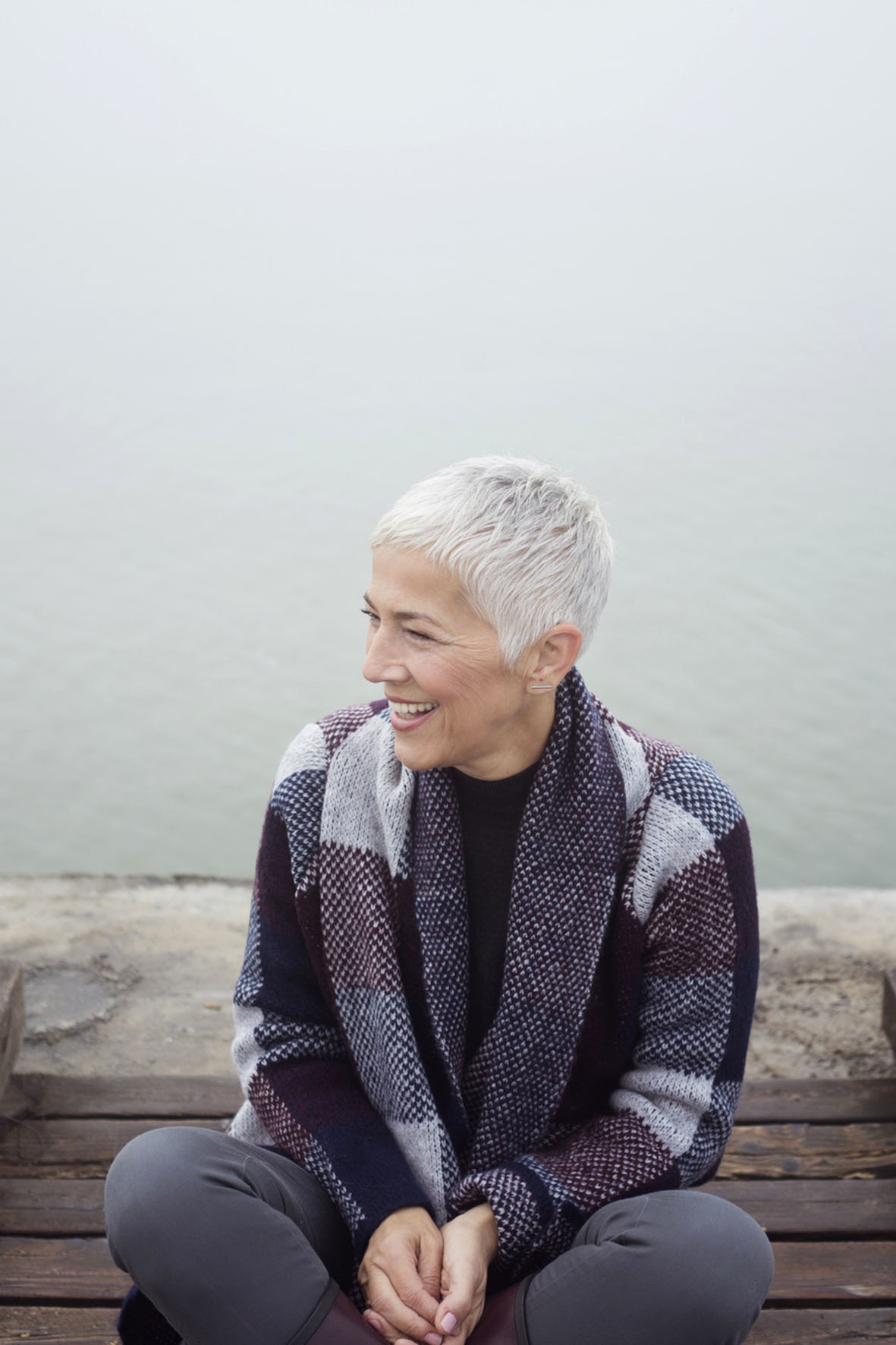 Wenn in den Wechseljahren die Östrogenspiegel sinken, geht der Schutz der Hormone etwa vor Gefäßerkrankungen und Osteoporose verloren. Foto: djd/Hormontherapie Wechseljahre/Getty