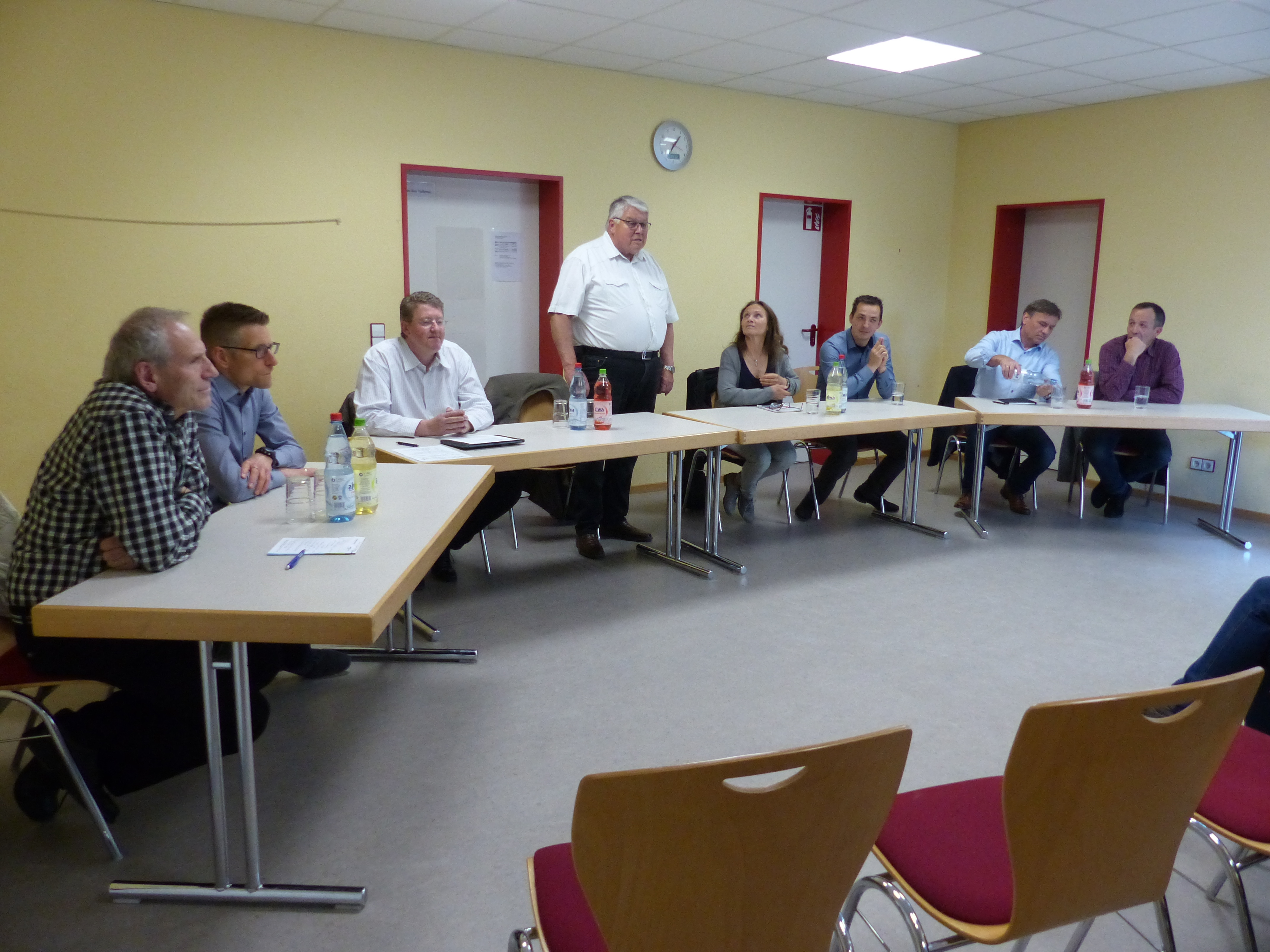 Ortsvorsteher Wolfgang Six begrüsst die Besucher