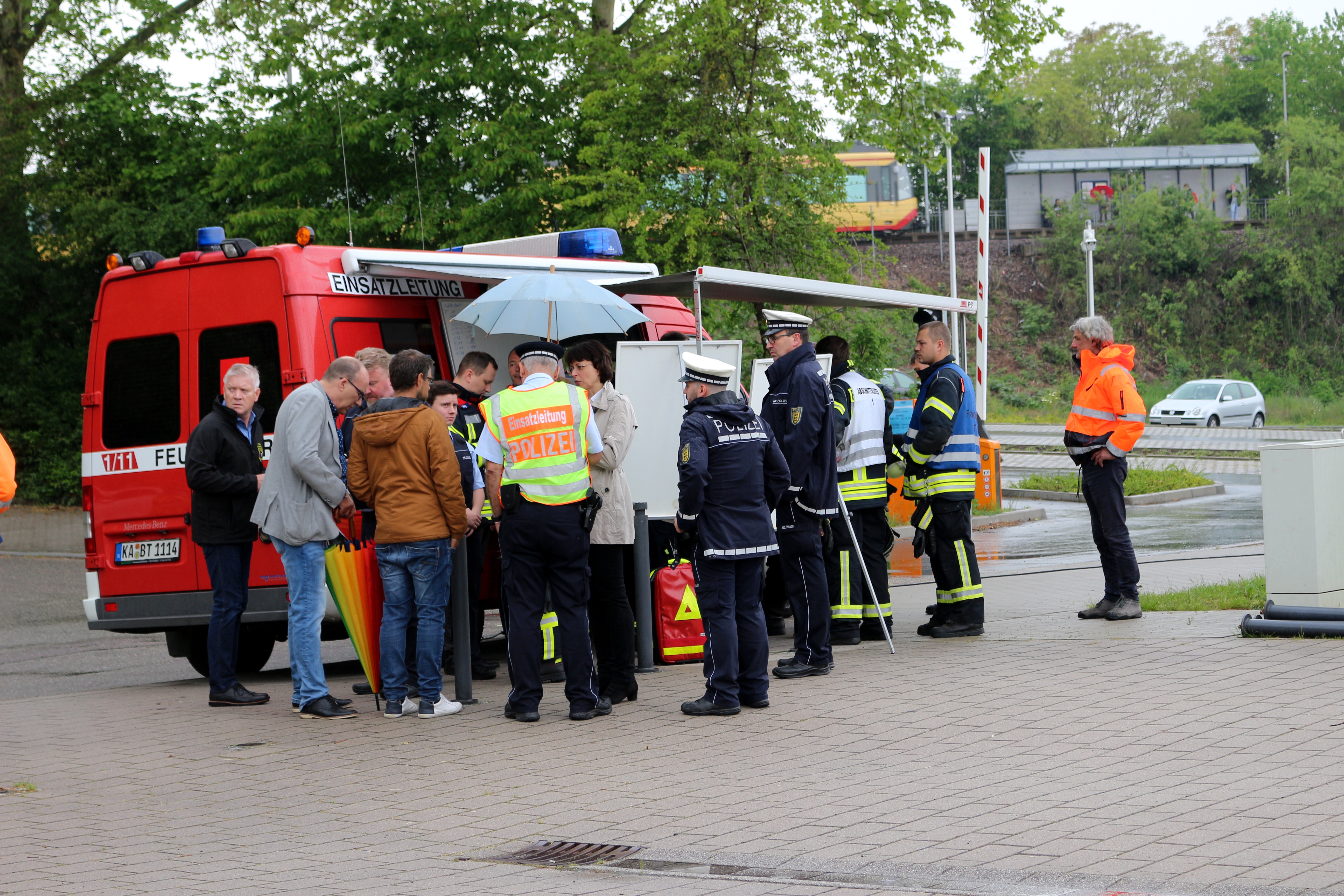 An der Schillerschule und Max-Planck-Realschule gab es wieder einen Einsatz wegen des Eichenprozessionsspinners.
