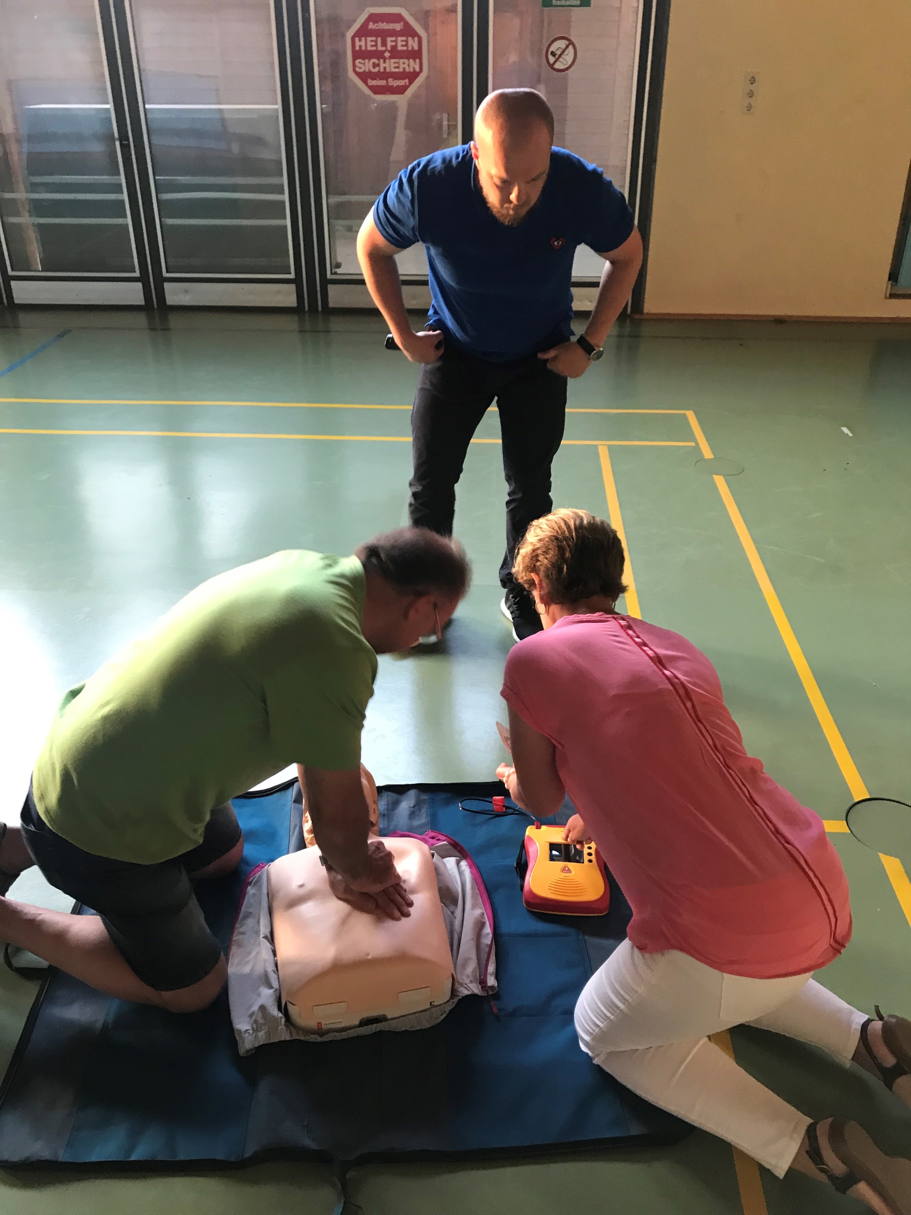 Praktische Übung in der Schulung.