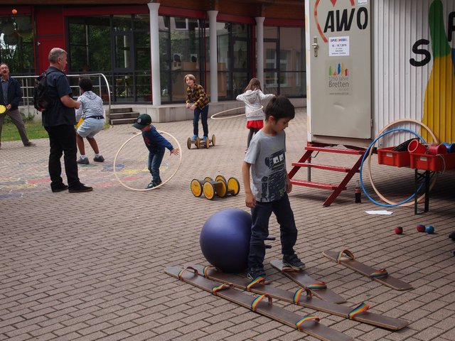 Das Spielmobil hatte eine Auswahl an Geschicklichkeitsspielen