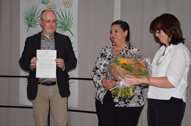 Nachfolger vorgestellt: (von links) Daniel Krüger - hier mit seiner Frau und Abteilungspräsidentin Anja Bauer - bei der Entgegennahme der Ernennungsurkunde.