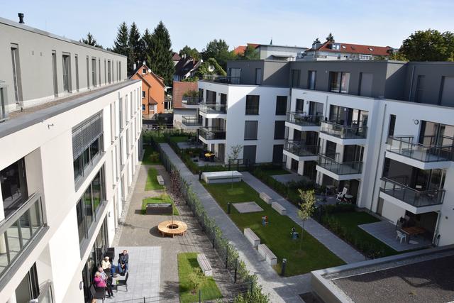 Blick in den Innenhof der ASB-Seniorenresidenz am Saalbach vom dritten Obergeschoss. | Foto: ch
