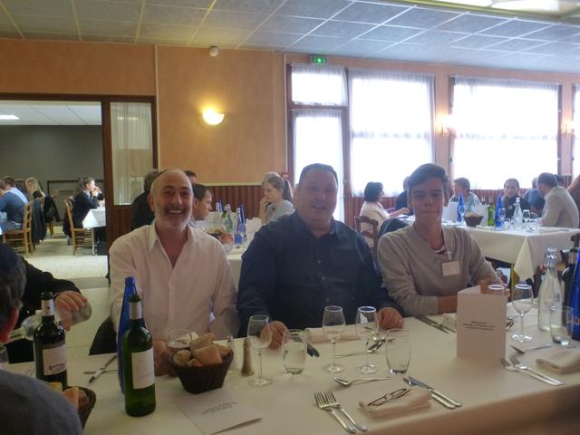 Willi Kraft neben Gabriel Albilia, der für die jüdischen Friedhöfe in Baden zuständig ist.