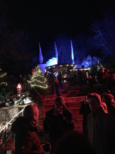 Lichtermeer beim Winterzauber in Untergrombach 