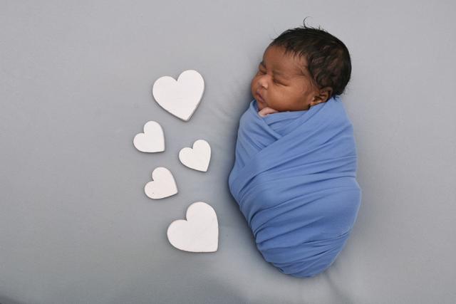 Godsent Ifada aus Bruchsal kam am 06.01.2020 in der Fürst-Stirum Klinik Bruchsal zur Welt und wog bei einer Größe von 55 Zentimetern 4040 Gramm. | Foto: babysmile24.de