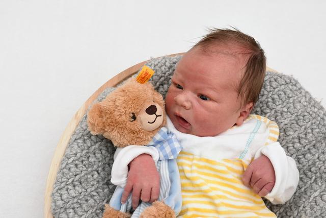 Ben Gorin aus Bruchsal kam am 11.01.2020 in der Fürst-Stirum Klinik Bruchsal zur Welt und wog bei einer Größe von 52 Zentimetern 3470 Gramm. | Foto: babysmile24.de
