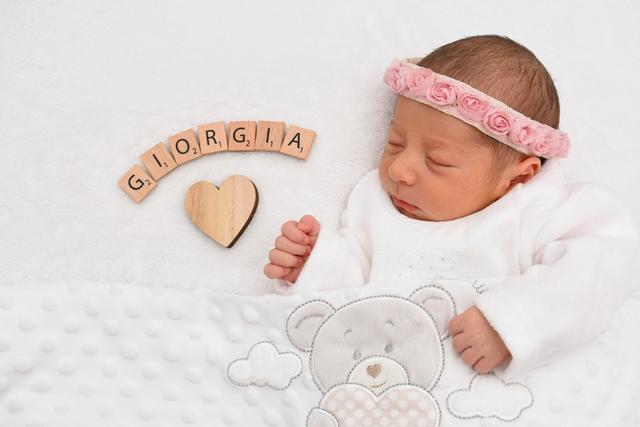 Giorgia Carlino aus Bruchsal kam am 16.01.2020 in der Fürst-Stirum Klinik Bruchsal zur Welt und wog bei einer Größe von 49 Zentimetern 2660 Gramm. | Foto: babysmile24.de