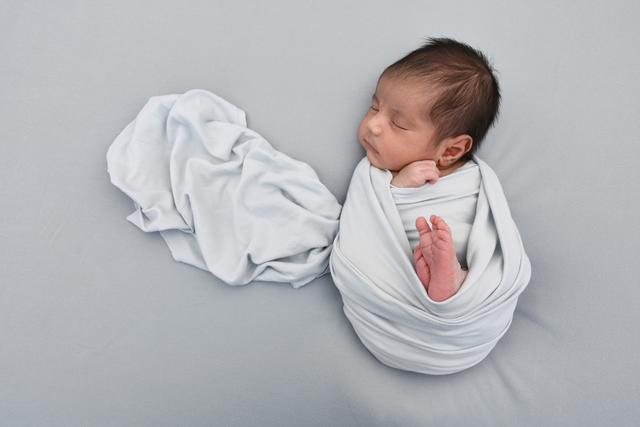 Musa Aras Kocaman aus Kraichtal kam am 27.01.2020 in der Fürst-Stirum Klinik Bruchsal zur Welt und wog bei einer Größe von 56 Zentimetern 3590 Gramm. | Foto: babysmile24.de