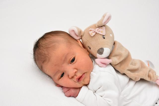 Nele Streicher aus Bruchsal kam am 07.02.2020 in der Fürst-Stirum Klinik Bruchsal zur Welt und wog bei einer Größe von 54 Zentimetern 3740 Gramm. | Foto: babysmile24.de