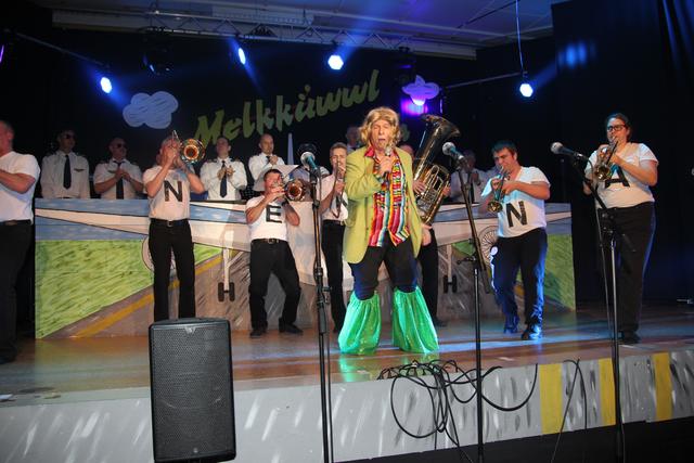 Die Fastnachtsvereine TVO, FCO, MVO und GSO hatten bei der 29. Ausgabe der „ Owwergrobacher Melkküwwelsitzungen“ alles auf die Bühne geworfen, was sie an Närrischem zu bieten haben