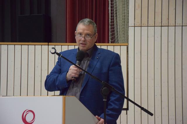 Der Elternbeiratsvorsitzende des HBG Bruchsal, Marcus Wolf, gab Einblicke in die Arbeit des ehrenamtlichen Gremiums.  | Foto: ch